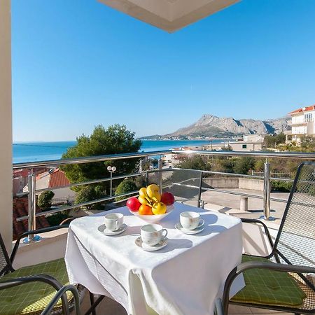Apartment Ines Омиш Экстерьер фото