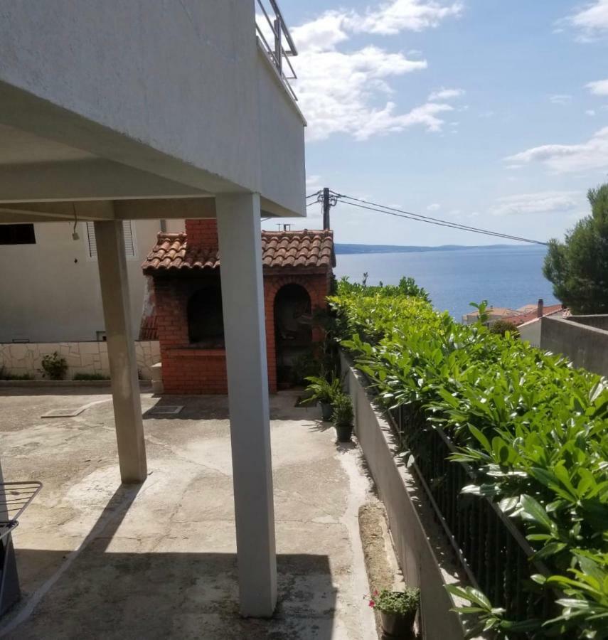 Apartment Ines Омиш Экстерьер фото